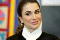 عکس| سفر در زمان؛ «رانیا، ملکه اردن» در حال گفتگو با رئیس دربار سلطنتی در امان؛ سال 1378