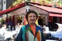 پیشتر در توالت‌های عمومی می‌خوابیدم و با یک کاسه سوپ در روز زنده می‌ماندم؛ اکنون یک میلیونر هستم