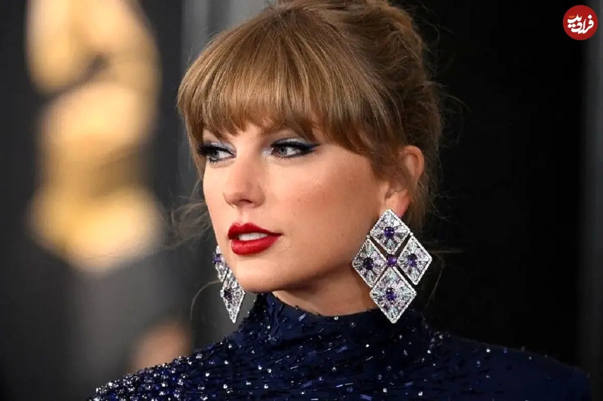 عکس| سفر در زمان؛ «تیلور سوئیفت 18 ساله» در حال اجرای سرود ملی در ورزشگاه فرست انرژی؛ سال 1386