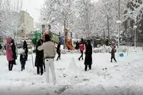 (ویدئو) خوشحالی برای بارش برف به سبک جوانان مشهدی 