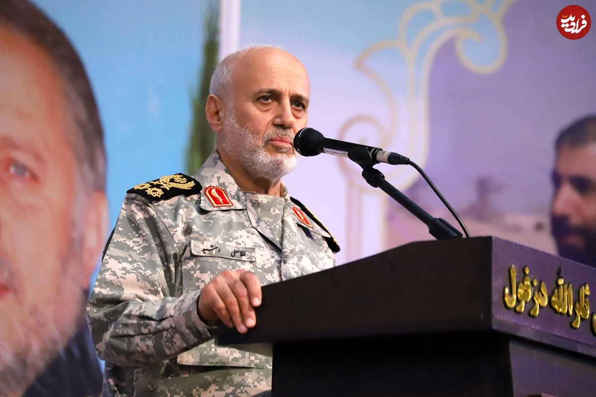 عکس؛ سفر در زمان؛ «سرلشکر رشید در جلسه سری عملیات»؛ دهه 60