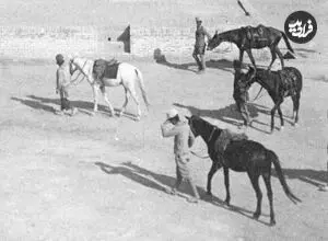 عکس| سفر زمان؛ تصویری از «حیاط یک سربازخانه» در دوران احمدشاه قاجار