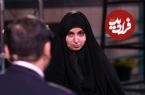 عکس؛ سفر به تاریخ؛ «نرجس، دختر سردار سلیمانی» در کنار مجسمۀ پدرش در شورای شهر تهران؛ سال 1401