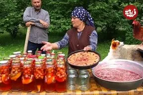 ببینید| غذای روستایی در آذربایجان؛ برداشت توت فرنگی و تهیه شربت، کمپوت و کیک با آن