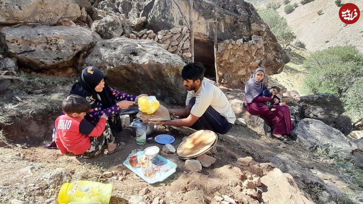 (ویدئو) غذای عشایری در ایران؛ پخت تخم مرغ در کوهستان