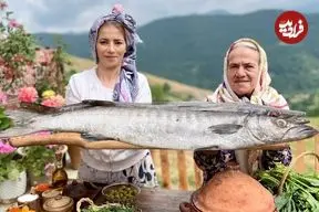 ببینید| غذای روستایی در ایران؛ پیچیدن ماهی در گِل و کباب کردن آن ر آتش