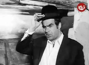 عکس| سفر در زمان؛ «ناصر ملک مطیعی» در دفتر کارش؛ دهه 80