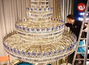 ببینید| فرآیند دیدنی تولید لوسترهای کریستالی لوکس در چین