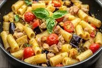 ببینید| طرز تهیه پاستا تن ماهی و بادمجان؛ یک غذای مدیترانه ای و خوشمزه 