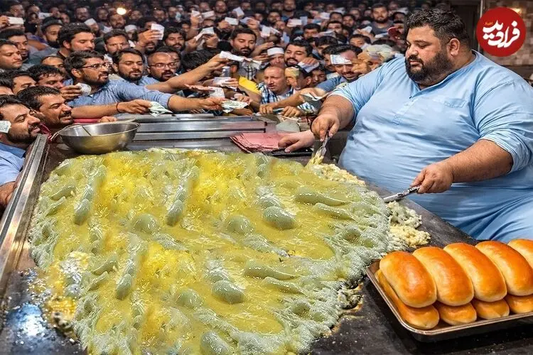 ببینید| غذای خیابانی در پاکستان؛ پخت محبوب ترین ساندویچ برگر و تخم مرغ در کراچی