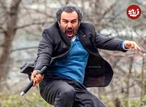 عکس| سفر زمان؛ «نقی معمولی» با سبیل هیتلری در «جنگ جهانی سوم»