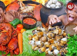 ببینید؛ غذای روستایی در اندونزی؛ پخت غذاهای عجیب با خرچنگ و تخم اردک