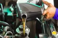 چه می‌شود اگر روغن اشتباه در موتور خودرو بریزیم؟ 