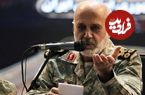 عکس؛ سفر در زمان؛ «سرلشکر رشید در حال لبخند زدن به دوربین در جبهه»؛ دهه 60