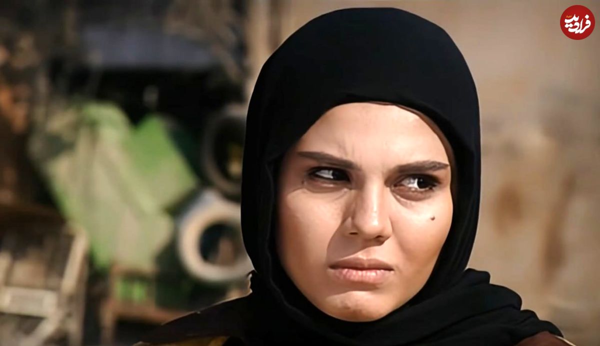 عکس| سفر در زمان؛ «باران» سریال آوای باران در کنار بازیگران مشهور در یک رستوران؛ سال 92