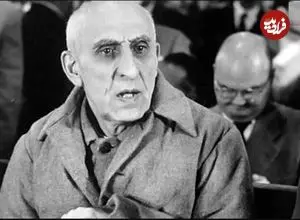 عکس| سفر در زمان؛ نمایی از حضور خبرنگاران در محکمه نظامی «دکتر مصدق»؛ سال 1332