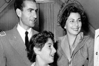 عکس؛ سفر در زمان؛ «ثریا اسفندیاری و محمدرضا پهلوی» در سفر هند؛ سال 1334