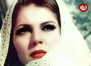 عکس| سفر در زمان؛ «فروزان و گوگوش» در مراسم ختم پوران؛ سال 1369