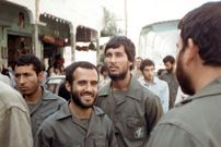 عکس؛ سفر در زمان؛ «سرلشکر رشید» در یک جلسه نظامی در ایام جنگ؛ دهه 60
