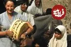 عکس| سفر زمان؛ زن سوییسی با سبد حصیری در یکی ازروستاهای ایران؛ سال 55