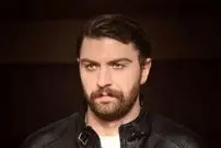 ببینید؛ واکنش امیرحسین فتحی به شایعه عجیب ازدواج پریناز ایزدیاز با پدرش