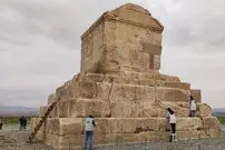 چرا در شهرهای ایران ردّی از «کوروش» و «مهرگان» نیست؟