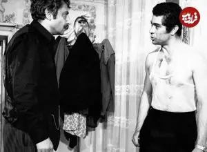 عکس| سفر در زمان؛ «بهروز وثوقی» و «مسعود کیمیایی» در پشت صحنه فیلم قیصر؛ سال 48