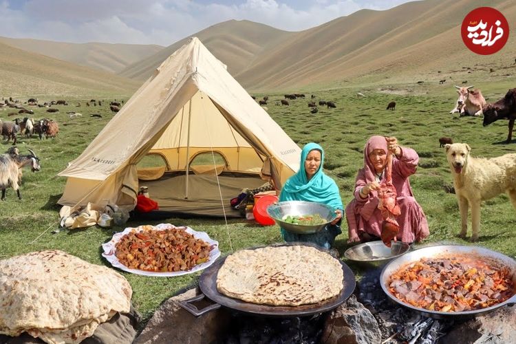 ببینید؛ غذای عشایری در افغانستان؛ پخت واوایشکای جگر و سبزیجات کنار آب بندان