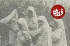 عکس| سفر زمان؛ دخترها در حال برپا کردن داربست در حیاط؛ 90 سال قبل