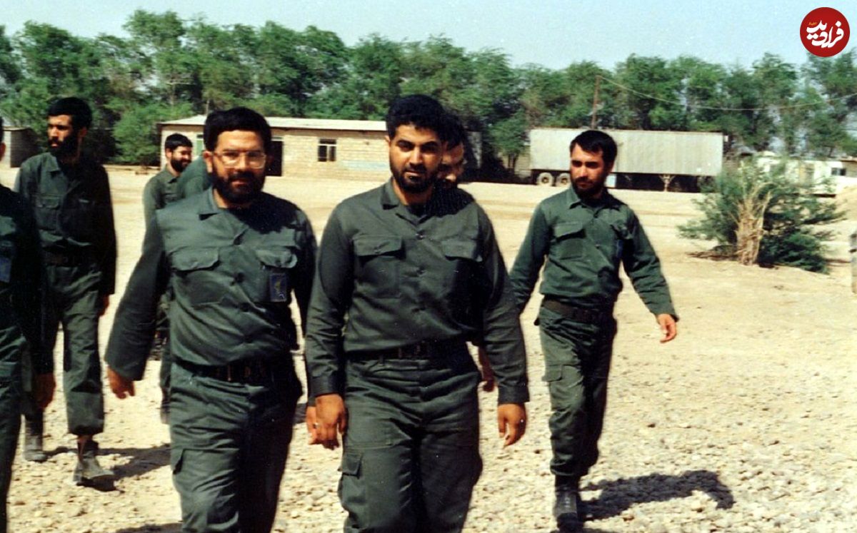 عکس؛ سفر در زمان؛ «سردار سلیمانی سوار بر پاترول و در جبهه» در دهه 60