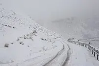 (ویدئو) برف مازندران را سفیدپوش کرد؛ حجم برف را ببینید
