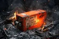 تصاویر؛ تنها بازمانده‌ سقوط هواپیما؛ چرا جعبه سیاه از تانک جنگی هم مقاوم‌تر است؟