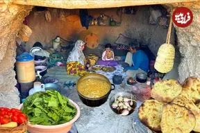 ببینید| غذای روستایی در ایران؛ پخت نان و آش با اسفناج توسط زوج عشایر در غار
