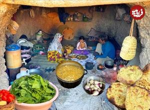 ببینید| غذای روستایی در ایران؛ پخت نان و آش با اسفناج توسط زوج عشایر در غار