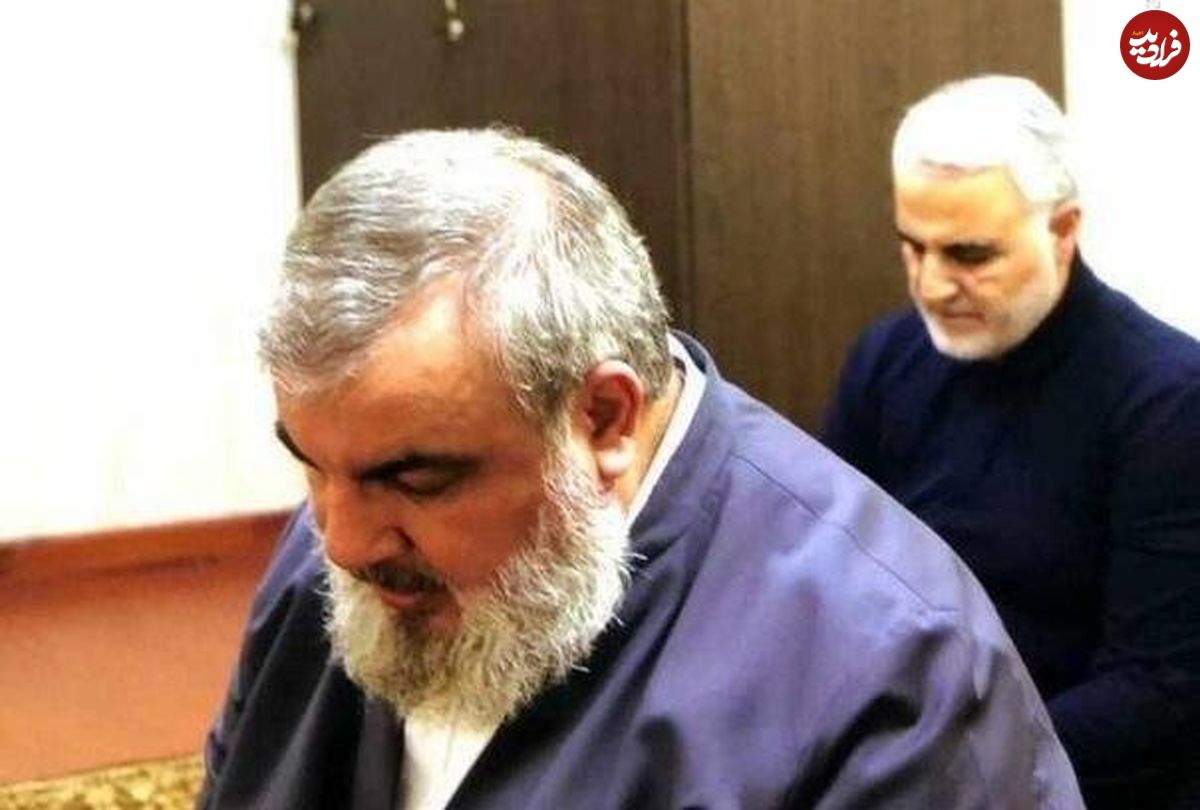 عکس؛ سفر به تاریخ؛ «سید حسن نصرالله» در کنار رزمندههای ایرانی در جبهه؛ دهۀ 60