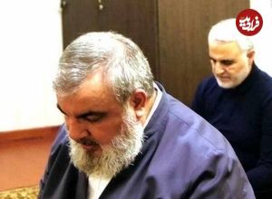 عکس؛ سفر به تاریخ؛ «سید حسن نصرالله» در کنار رزمنده‌های ایرانی در جبهه؛ دهۀ 60