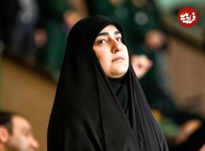 عکس؛ سفر در زمان؛ «زینب سلیمانی در حال گفتگو با محمدجواد ظریف»؛ سال 98