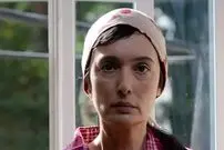 عکس| سفر زمان؛ چهرۀ «آتنه فقیه نصیری» در 23 سالگی در دومین فیلمش؛ سال 70