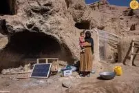 (تصاویر) افغان‌های آواره در غار‌های باستانی بامیان
