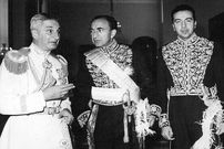 سفر در زمان؛ یادداشت‌های علم، جمعه ۲۲ دی ۱۳۵۱