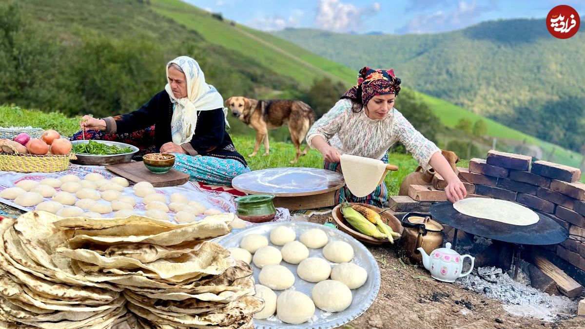 ببینید| غذای روستایی در ایران؛ پخت نان تافتون روی ساج و عدسی در طبیعت