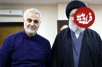 عکس؛ سفر به تاریخ؛ چهرۀ خندان «سردار سلیمانی» در کنار موتورسیکلتش در جبهه؛ دهۀ 60
