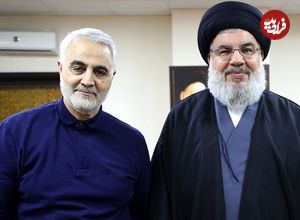 عکس؛ سفر به تاریخ؛ چهرۀ خندان «سردار سلیمانی» در کنار موتورسیکلتش در جبهه؛ دهۀ 60