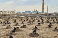عکس؛ سفر به تاریخ؛ مرقد مطهر «امام حسن، امام سجاد، امام باقر و امام صادق علیهم‌السلام» در بقیع؛ 118 سال قبل