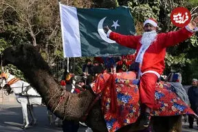 ببینید| بابانوئل با شتر آمد