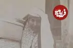 عکس| سفر زمان؛ زن سبدساز در حال بردن سبدهایش به بازار؛ بیش از 100 سال قبل