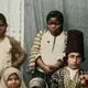 عکس| سفر زمان؛ تصویر رنگی‌شدۀ «شازدۀ خردسال قجری» و کودکان خدمتکارش
