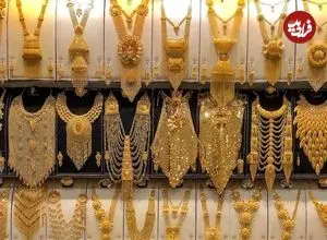 ببینید؛ فرار سارقان بعد از دیدن سلاح صاحب طلافروشی