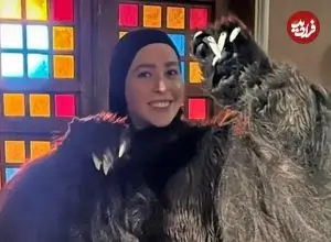 عکس| سفر زمان؛ «جانور» سریال مهیار عیار با لباس سنتی کره‌ای در رستوران کره‌ای