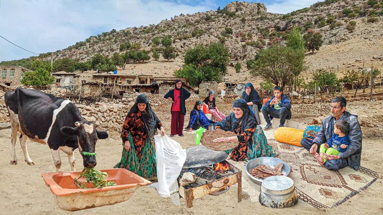 (ویدئو) پخت نان بلوط و کله پاچه بره توسط مادربزرگ اهل چهارمحال و بختیاری